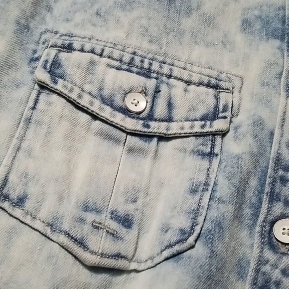 GAP blue jean shirt - Picture 6 of 9